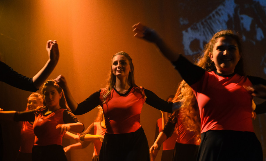 Começa nesta segunda-feira (21) a I Mostra e Seminário de Dança, promovida pelo Grupo de Dança Contemporânea do Colégio Estadual do Paraná (Dancep). O tema da mostra é “Qual o seu jeito de dançar?”.