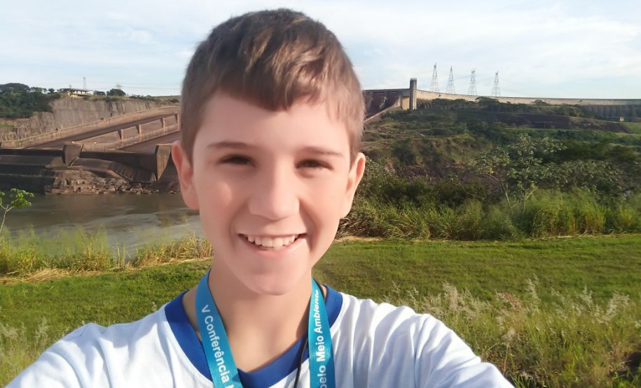 O trabalho “Água: a grande teia da vida”, de estudantes do Colégio Estadual do Campo Gonçalves Junior, vai representar o Paraná na 5ª edição da Conferência Nacional Infantojuvenil pelo Meio Ambiente, em Brasília.