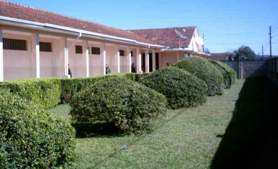 As expectativas são grandes no Colégio Estadual Professora Maria Ignácia, em Rebouças. A escola ganhará duas salas de aula. “A ampliação do espaço escolar era algo necessário já há alguns anos. Para nós, é um sonho que está sendo realizado”, comentou Ildefonso Zanin, diretor do colégio.