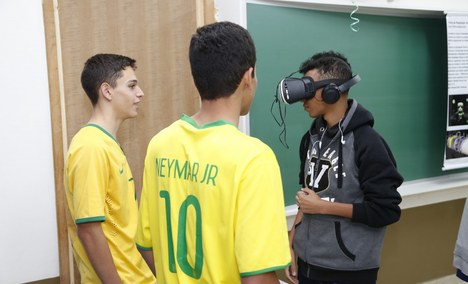 Secretaria Estadual de Educação do Paraná; Feira de 3D e robótica no Colégio Estadual São Cristóvão em São José dos Pinhais. 05-06-18. Foto: Hedeson Alves