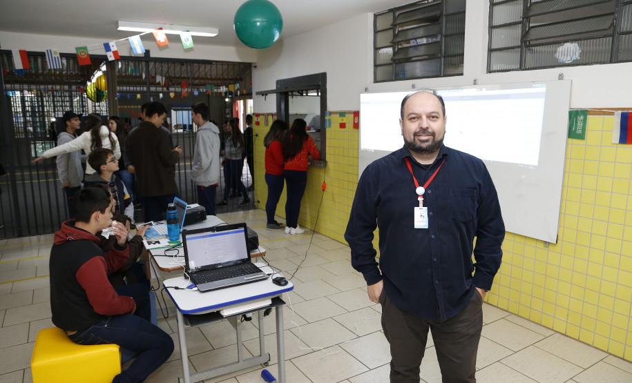 Secretaria Estadual de Educação do Paraná; Feira de 3D e robótica no Colégio Estadual São Cristóvão em São José dos Pinhais, na foto Diretor Jaques Ferreira. 05-06-18. Foto: Hedeson Alves
