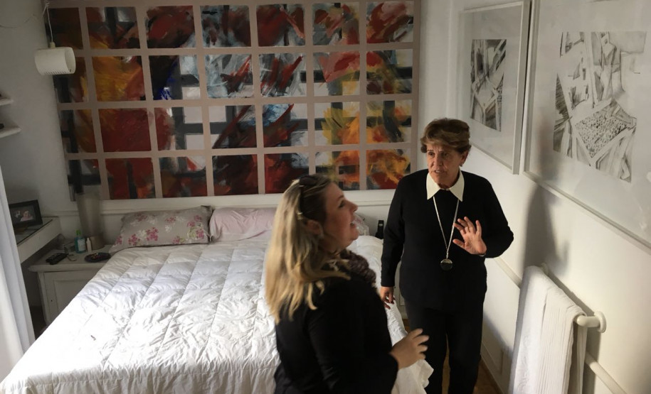 Começa nesta sexta-feira (08), no Centro Estadual de Capacitação em Artes Guido Viaro, a exposição Memória e Percepção - O Visível do Invisível, com obras da artista Estela Sandrini. A mostra faz parte do projeto "Te Encontro no Guido", um evento cultural e pedagógico que busca trabalhar a formação de plateia e expectadores com espetáculos e apresentações das diferentes áreas da arte.