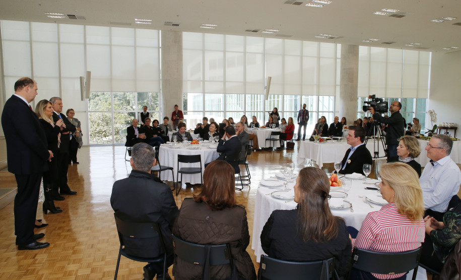 Secretaria Estadual de Educação do Paraná; Almoço no Palácio Iguaçu com a presença da Governadora Cida Borghetti a Secretária Lucia Cortez e chefes dos núcleos de educação. 11-06-18. Foto: Hedeson Alves