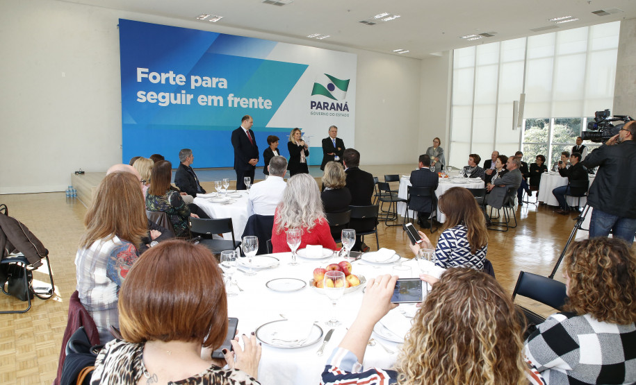 Secretaria Estadual de Educação do Paraná; Almoço no Palácio Iguaçu com a presença da Governadora Cida Borghetti a Secretária Lucia Cortez e chefes dos núcleos de educação. 11-06-18. Foto: Hedeson Alves