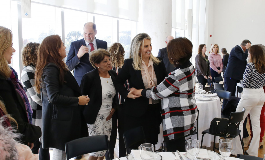 Secretaria Estadual de Educação do Paraná; Almoço no Palácio Iguaçu com a presença da Governadora Cida Borghetti a Secretária Lucia Cortez e chefes dos núcleos de educação. 11-06-18. Foto: Hedeson Alves