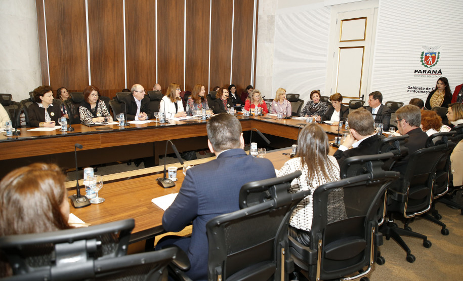 Secretaria Estadual de Educação do Paraná; Reunião com os chefes dos núcleos no GGi do Palácio Iguaçu com a presença da Secretária Lucia Cortez. 11-06-18. Foto: Hedeson Alves