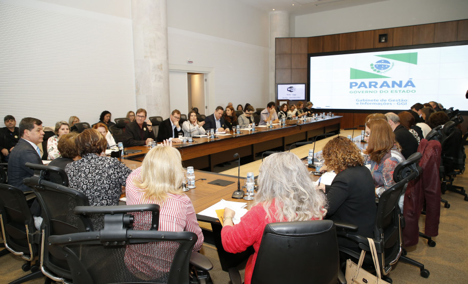 Secretaria Estadual de Educação do Paraná; Reunião com os chefes dos núcleos no GGi do Palácio Iguaçu com a presença da Secretária Lucia Cortez. 11-06-18. Foto: Hedeson Alves