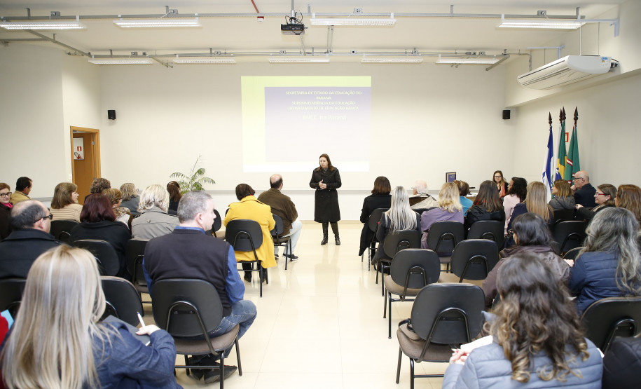 Secretaria Estadual de Educação do Paraná; Reunião no auditório da Universidade UniCesumar sobre BNCC (Base Nacional Comun Curricular). 18-06-18. Foto: Hedeson Alves