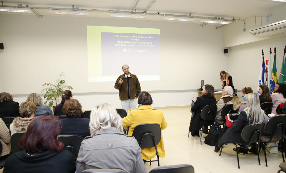 Secretaria Estadual de Educação do Paraná; Reunião no auditório da Universidade UniCesumar sobre BNCC (Base Nacional Comun Curricular). 18-06-18. Foto: Hedeson Alves