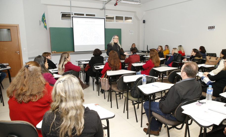 Secretaria Estadual de Educação do Paraná; Caminhos Pedagócicos IV, Curso de formação continuada para técnicos dos núcleos. 19-06-18. Foto: Hedeson Alves