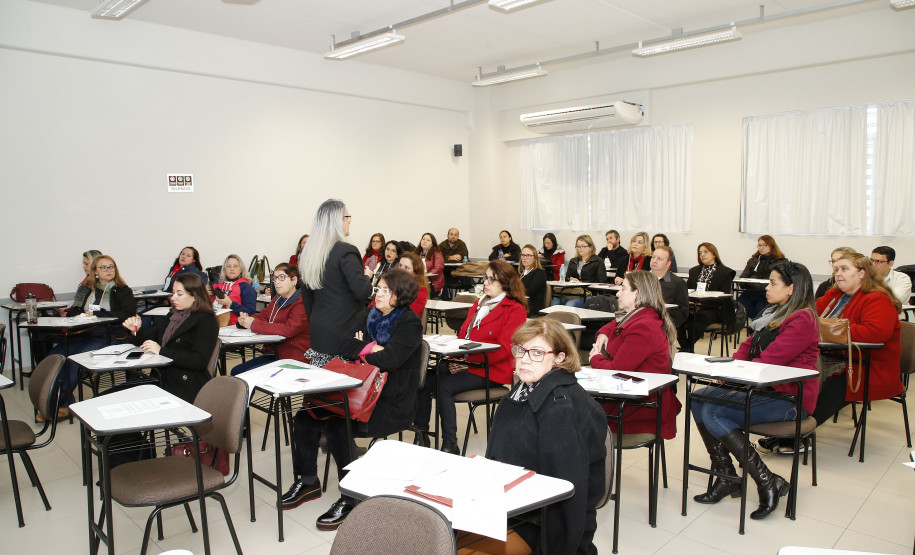 Secretaria Estadual de Educação do Paraná; Caminhos Pedagócicos IV, Curso de formação continuada para técnicos dos núcleos. 19-06-18. Foto: Hedeson Alves