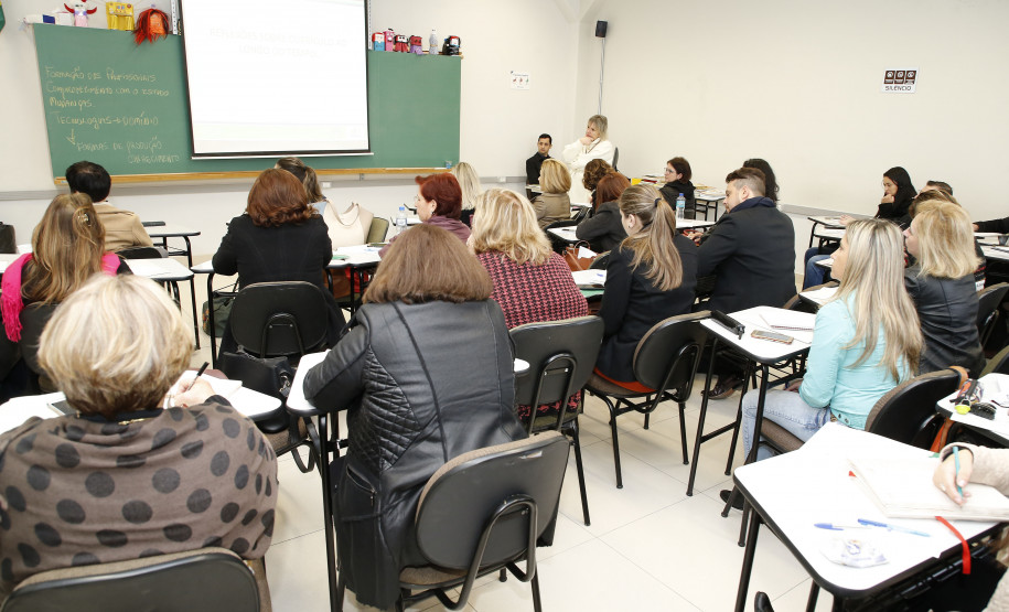 Secretaria Estadual de Educação do Paraná; Caminhos Pedagócicos IV, Curso de formação continuada para técnicos dos núcleos. 19-06-18. Foto: Hedeson Alves