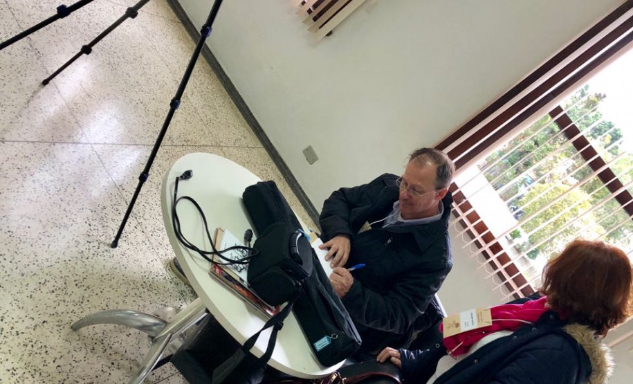 Professores participam de cursos de multimídia Formação continuada teve duração de 16 horas que serão somadas para avanços no plano de carreira dos servidores conforme o programa Minha Escola Tem Ação (META).