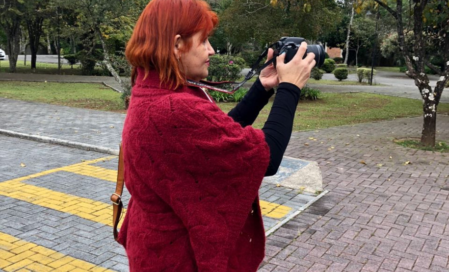 Professores participam de cursos de multimídia Formação continuada teve duração de 16 horas que serão somadas para avanços no plano de carreira dos servidores conforme o programa Minha Escola Tem Ação (META).