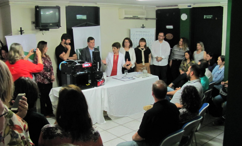 Equipamento auxiliará na elaboração de materiais pedagógicos que facilitem acesso ao currículo escolar a estudantes cegos ou com baixa visão.