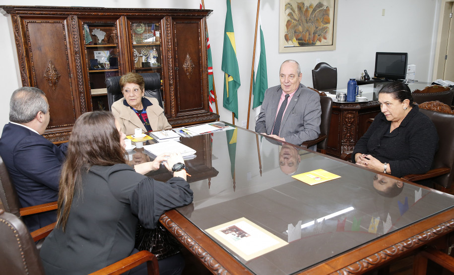 Secretaria Estadual de Educação do Paraná;  Reunião no gabinete da Secretária Lucia Cortez com o Gerson Luiz Ferreira Filho diretor geral da CGE. 28-06-18. Foto: Hedeson Alves