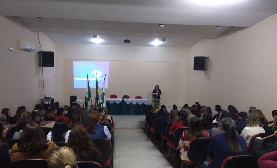 Conferência intermunicipal de educação do Núcleo Regional de Educação (NRE) de Campo Mourão.