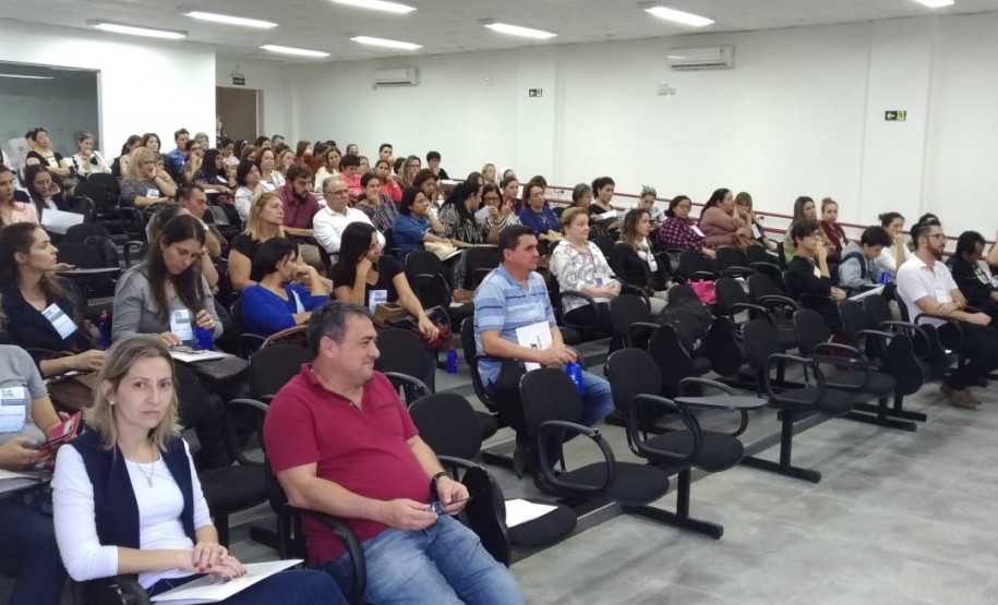 Conferência intermunicipal de educação do Núcleo Regional de Educação (NRE) de Ibaiti.