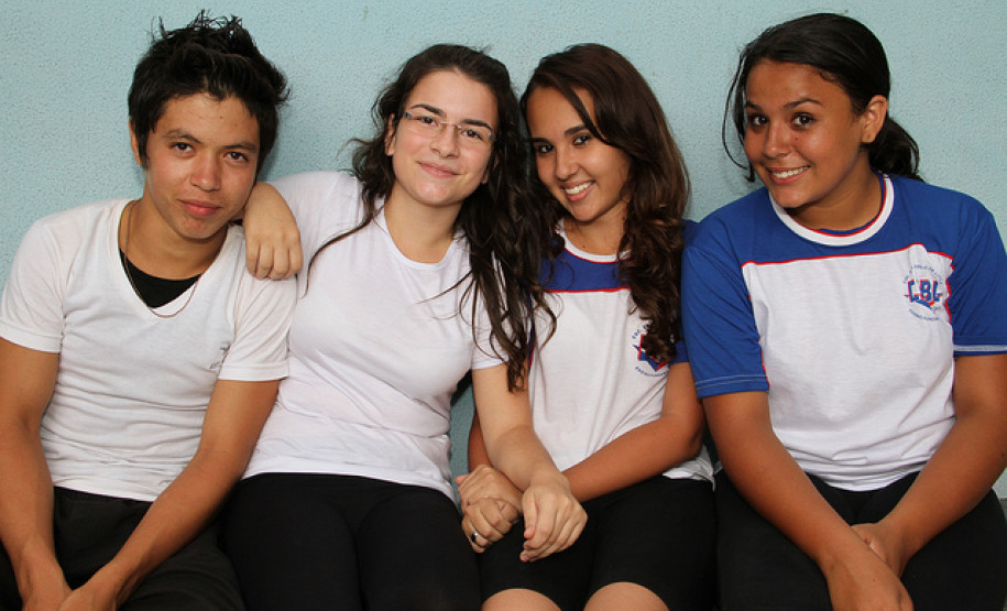 Colégio Estadual Basílio de Lucca.