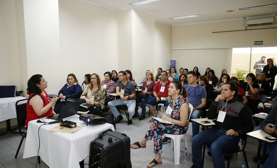 Secretaria Estadual de Educação do Paraná; Formação Continuada para professores e pedagogos do Sistema Socioeducacional do Paraná. 17-10-18. Foto: Hedeson Alves