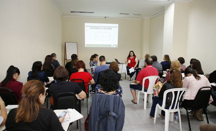 Secretaria Estadual de Educação do Paraná; Formação Continuada para professores e pedagogos do Sistema Socioeducacional do Paraná. 17-10-18. Foto: Hedeson Alves