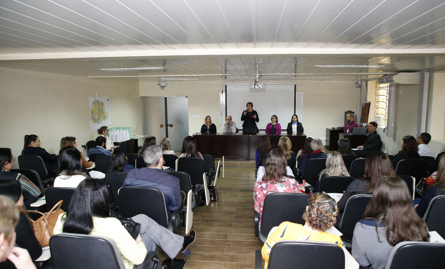 Secretaria Estadual de Educação do Paraná; Premiação dos professores do estado do Paraná no auditório da SEED. 19-10-18. Foto: Hedeson Alves