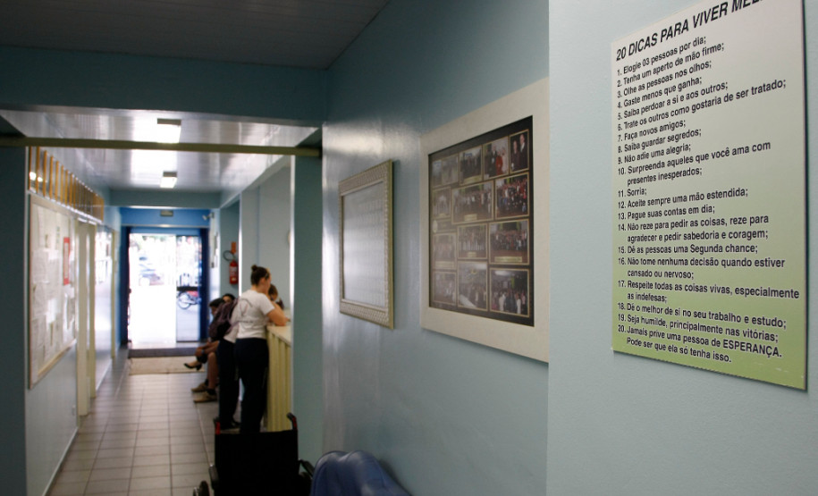 Rematrículas também exigem vacinação em dia Acontecem este mês, do dia 19 a 30, as rematrículas na rede estadual de ensino do Paraná