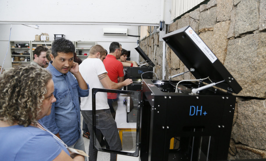 Secretaria Estadual de Educação do Paraná; Cursos para técnico dos núcleos regionais para apresentar o SEED LAB. Foto: Hedeson Alves