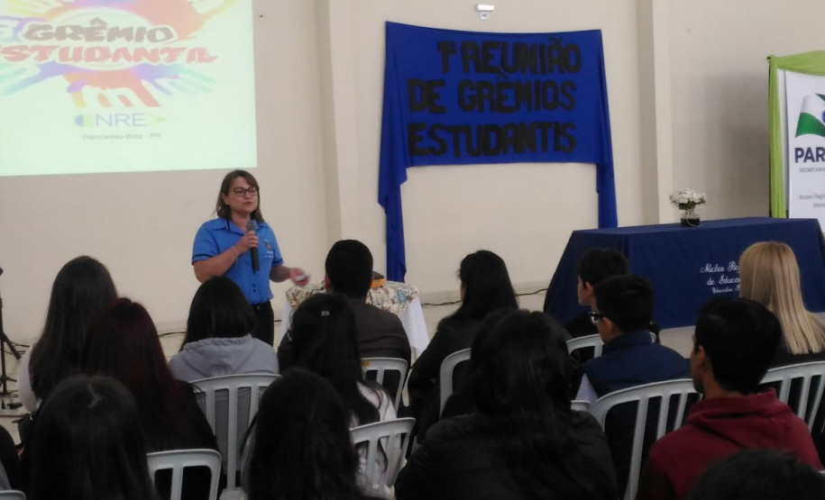 NRE realiza encontro de Grêmios Estudantis em Wenceslau Braz Estudantes participaram de palestras e elaboraram plano de ações para o próximo ano letivo.