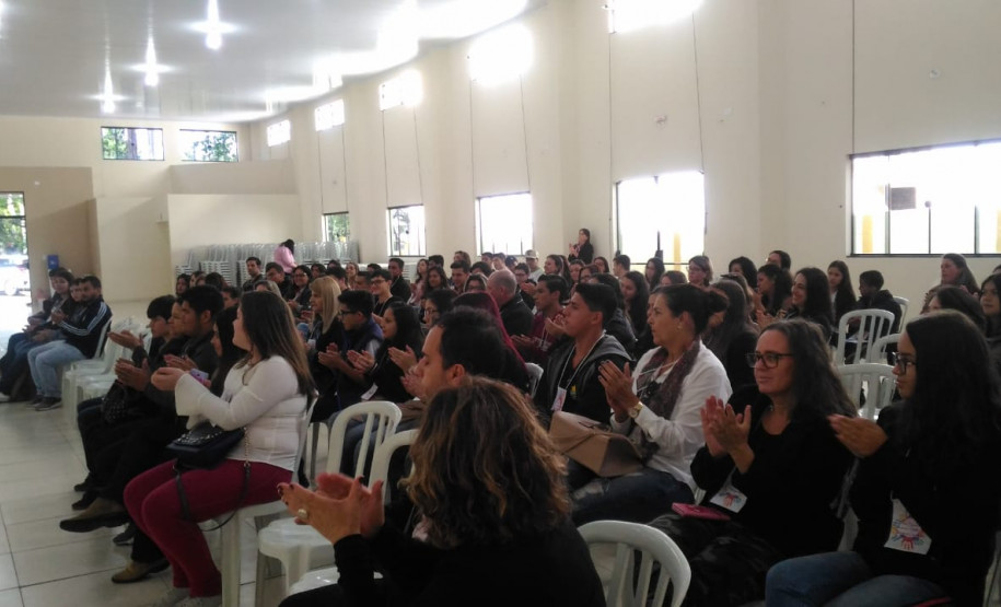 NRE realiza encontro de Grêmios Estudantis em Wenceslau Braz Estudantes participaram de palestras e elaboraram plano de ações para o próximo ano letivo.