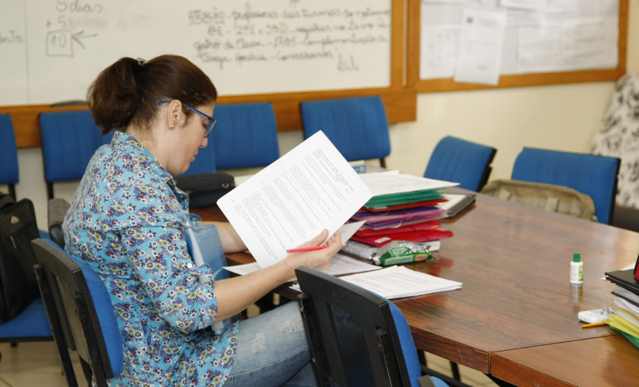 Proposta permite que professores da rede estadual escolham o melhor horário e local para as nove horas de planejamento das aulas e avaliações e estudos. Foto: Hedeson Alves