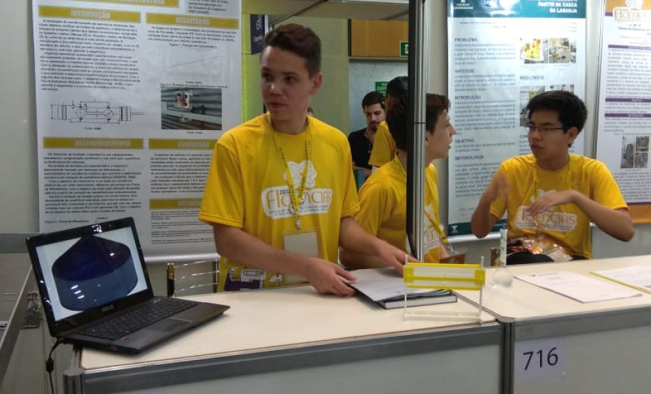 Evento reuniu pesquisas científicas de estudantes da rede estadual e particular de ensino do Brasil, Argentina e Paraguai.
