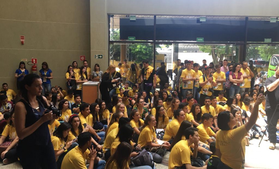 Evento reuniu pesquisas científicas de estudantes da rede estadual e particular de ensino do Brasil, Argentina e Paraguai.