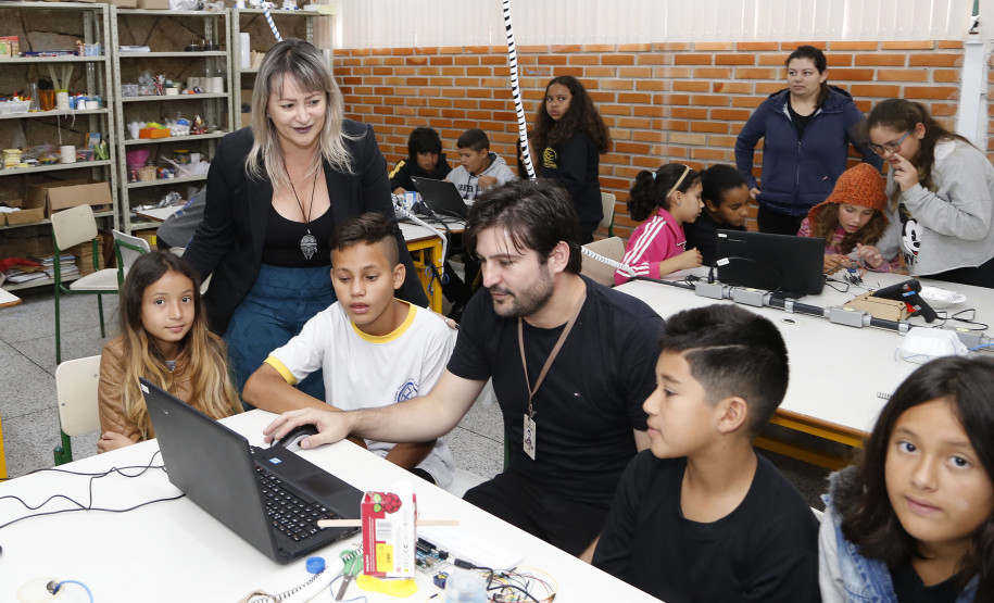 A conta de e-mail personalizada é resultado de uma parceria da Secretaria Estadual da Educação em parceria com a empresa norte-americana e está disponível para professores, alunos e funcionários.