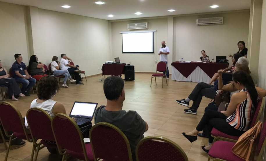 Documento será a referência para a reorganização dos currículos no Paraná acrescentando o contexto paranaense às definições da Base Nacional Comum Curricular.