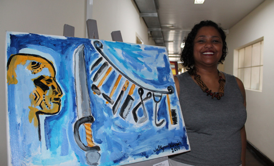 A Secretaria de Estado da Educação inaugurou nesta sexta-feira (23) a exposição Ero Ere Mulheres Artistas. A coletânea, que conta com 23 trabalhos distribuídos pela sede da Secretaria, em Curitiba, ficará aberta ao público e funcionários até o dia 18 de dezembro.  -  Curitiba, 23/11/2018   -  FOto: Fernando de Jesus/SEED