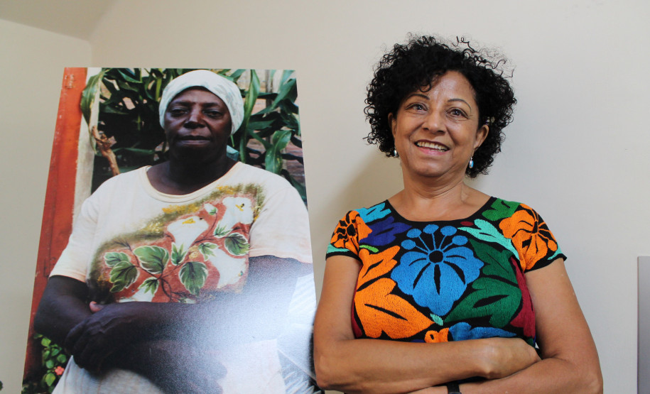 A Secretaria de Estado da Educação inaugurou nesta sexta-feira (23) a exposição Ero Ere Mulheres Artistas. A coletânea, que conta com 23 trabalhos distribuídos pela sede da Secretaria, em Curitiba, ficará aberta ao público e funcionários até o dia 18 de dezembro.  -  Curitiba, 23/11/2018   -  FOto: Fernando de Jesus/SEED