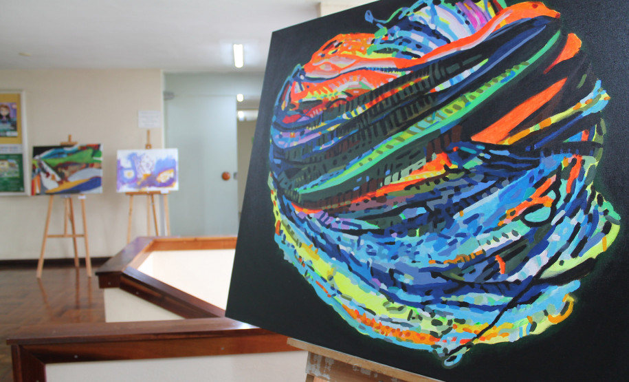 A Secretaria de Estado da Educação inaugurou nesta sexta-feira (23) a exposição Ero Ere Mulheres Artistas. A coletânea, que conta com 23 trabalhos distribuídos pela sede da Secretaria, em Curitiba, ficará aberta ao público e funcionários até o dia 18 de dezembro.  -  Curitiba, 23/11/2018   -  FOto: Fernando de Jesus/SEED