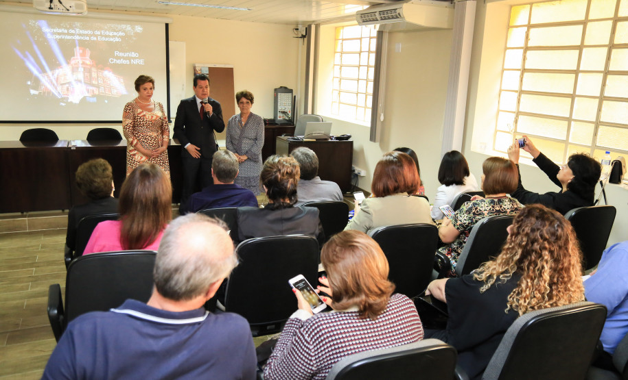 Encontros realizados periodicamente contribuem para alinhar políticas desenvolvidas pela pasta com as regionais e aproximar as demandas das escolas da administração da educação básica do Estado.