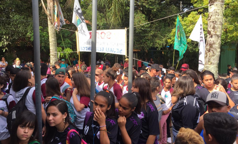 9ª edição dos Jogos InterIlhas reúne mais de 400 participantes Evento tem como objetivo promover a integração entre estudantes e comunidades das oito escolas localizadas nas ilhas do Litoral.