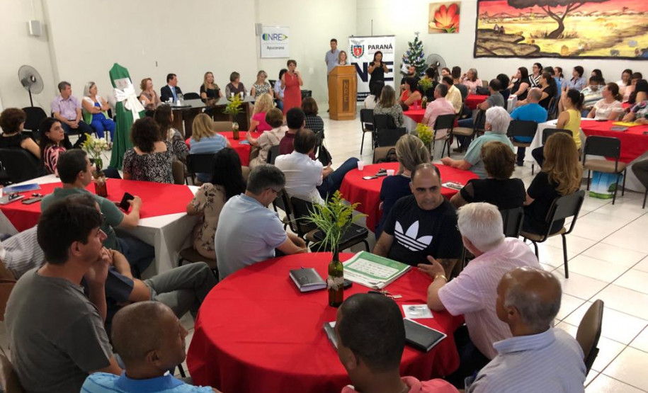 Em Apucarana, o CAS atenderá os Núcleos Regionais de Educação de Apucarana, Cornélio Procópio, Ibaiti, Jacarezinho, Londrina, Maringá, Telêmaco Borba, e Wenceslau Braz, com uma população de 5.259 pessoas surdas.