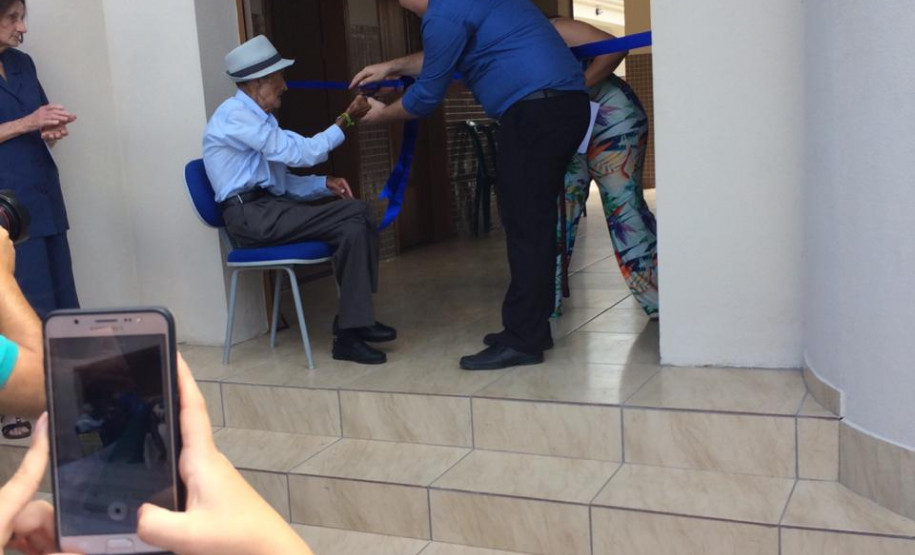 A comunidade escolar do município de Cândido de Abreu (na região Central do Estado) comemorou na última sexta-feira (14) a reinauguração do novo espaço do Colégio Estadual do Campo Agrônomo Hintz.