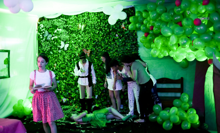 CE Malba Tahan apresenta Mundo Encantado da Disney