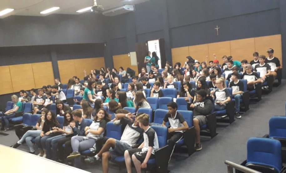 Projeto de cinema movimenta comunidade escolar de Toledo