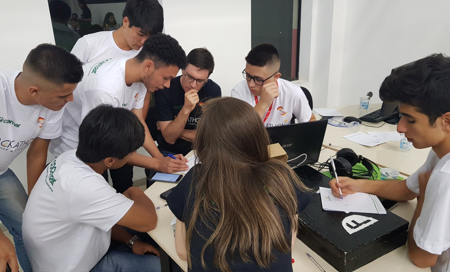 Alunos desenvolvem soluções para cooperativa agrícola