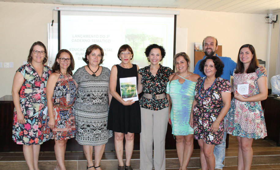 Livro estará já está disponível nas plataformas digitais da Secretaria da Educação e de universidades parceiras do projeto para estudos e pesquisas.