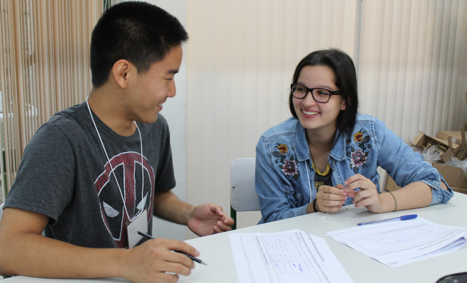 Além das oficinas ministradas pelos norte-americanos, também estão disponíveis mais de 18 cursos ministrados por universitários brasileiros e pela equipe de professores do Seed Lab.