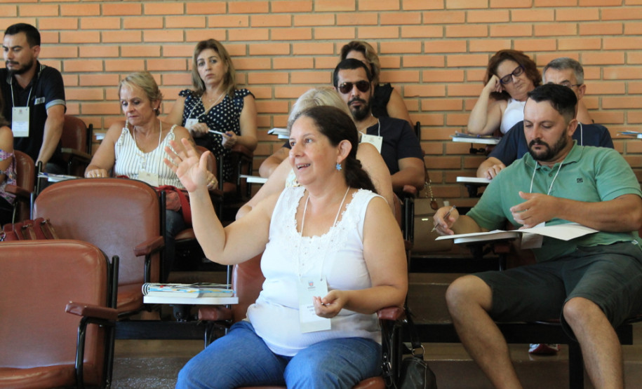 Nos dois dias de cursos os servidores participaram de oficinas de avaliação (diagnóstico e plano de ação), liderança, hora atividade, tecnologia e inovação, e gestão de sala de aula.