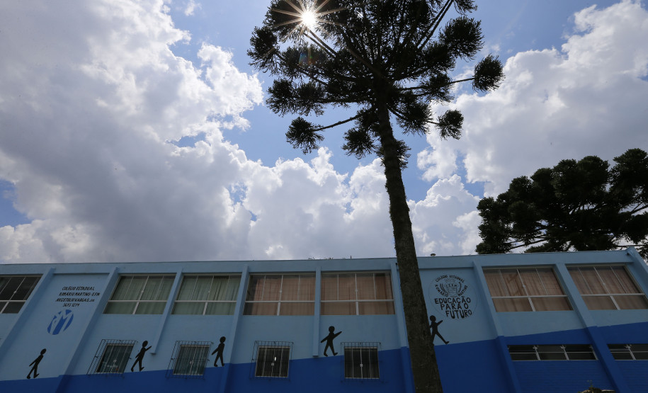 Secretaria de Estado da Educação do Paraná, Colégio Estadual Romário Martins em Piraquara se prepara para o ínicio letivo dos alunos. 06-02-17. Foto: Hedeson Alves/SEED