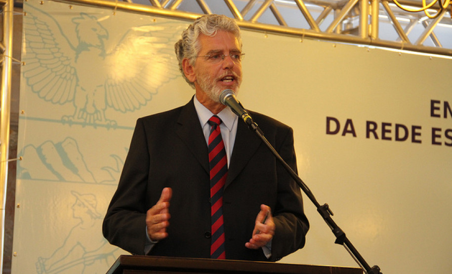 O secretário da Educação Básica do Ministério da Educação, César Callegari, ministrou uma palestra sobre as diretrizes do Plano Nacional da Educação (PNE), que tramita no Congresso Nacional.